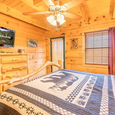 Moonshine Ridge Cabin With Hot Tub And Fire Pit Pigeon Forge Dış mekan fotoğraf