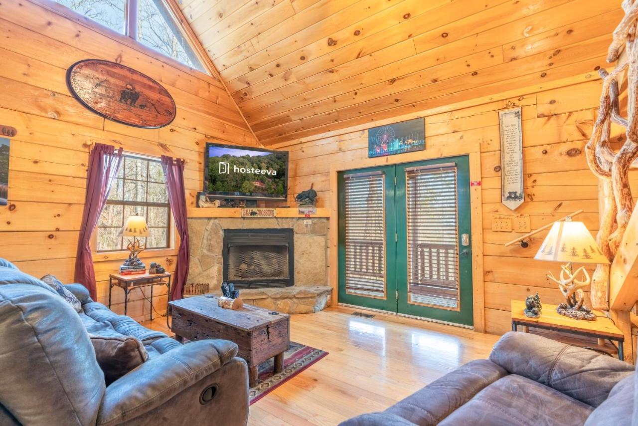Moonshine Ridge Cabin With Hot Tub And Fire Pit Pigeon Forge Dış mekan fotoğraf