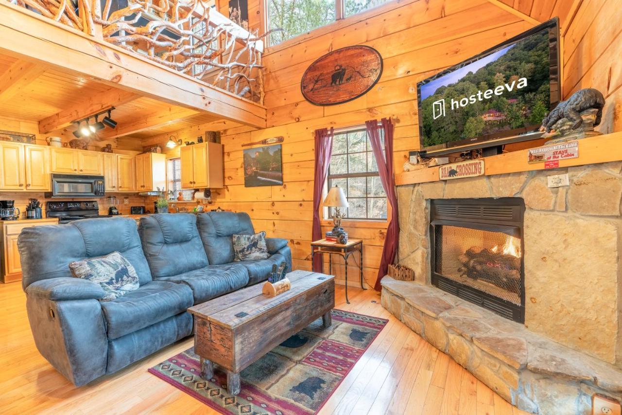 Moonshine Ridge Cabin With Hot Tub And Fire Pit Pigeon Forge Dış mekan fotoğraf