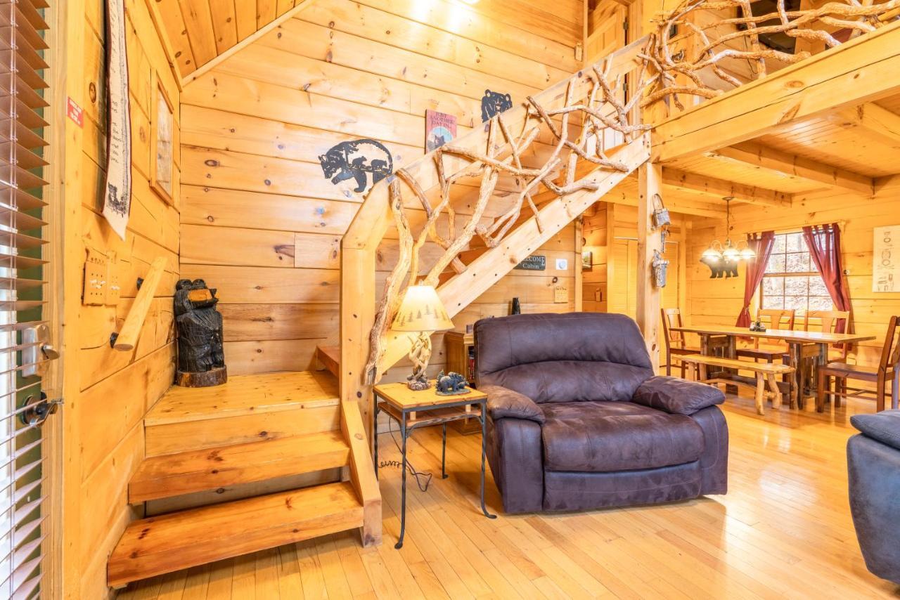 Moonshine Ridge Cabin With Hot Tub And Fire Pit Pigeon Forge Dış mekan fotoğraf