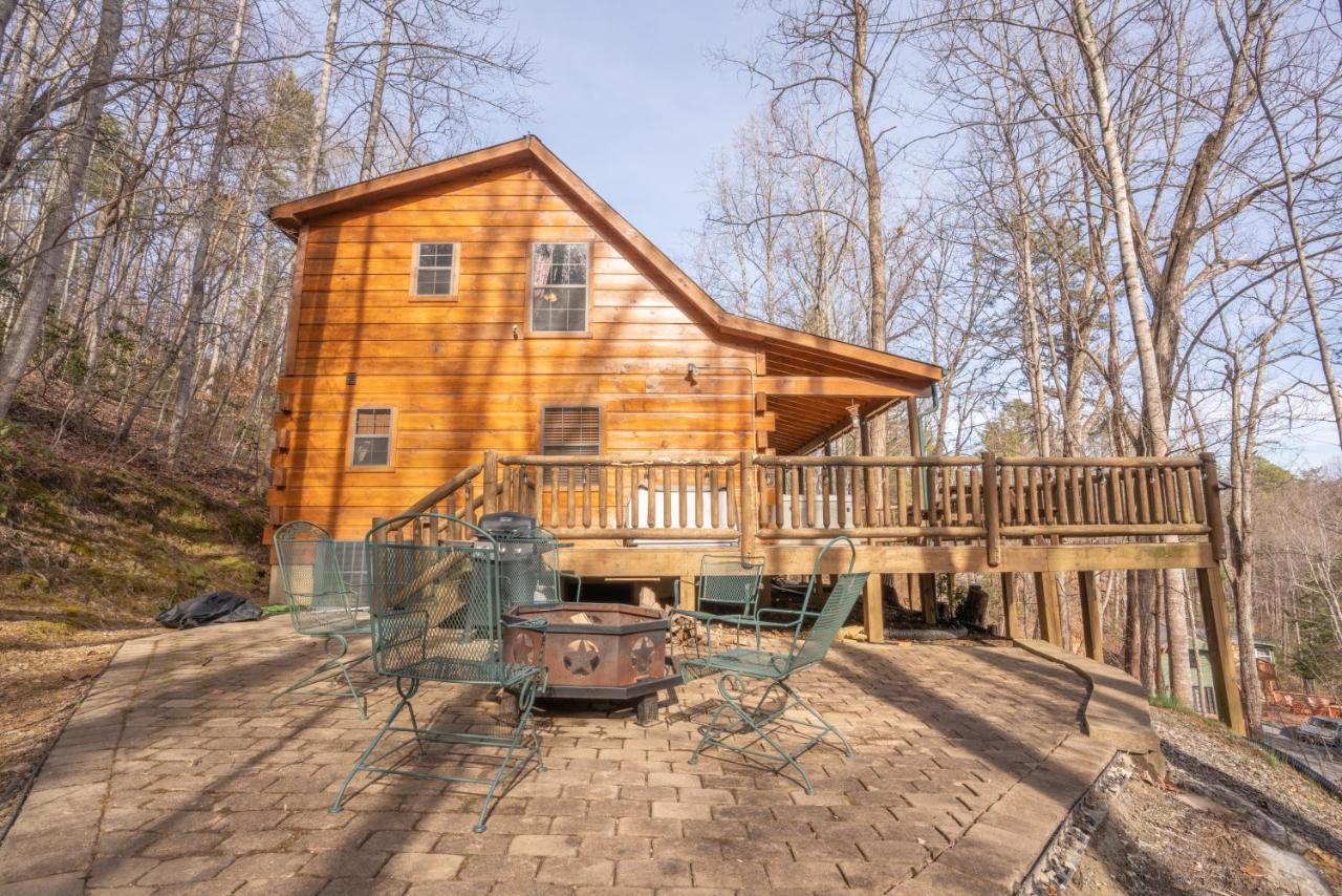 Moonshine Ridge Cabin With Hot Tub And Fire Pit Pigeon Forge Dış mekan fotoğraf